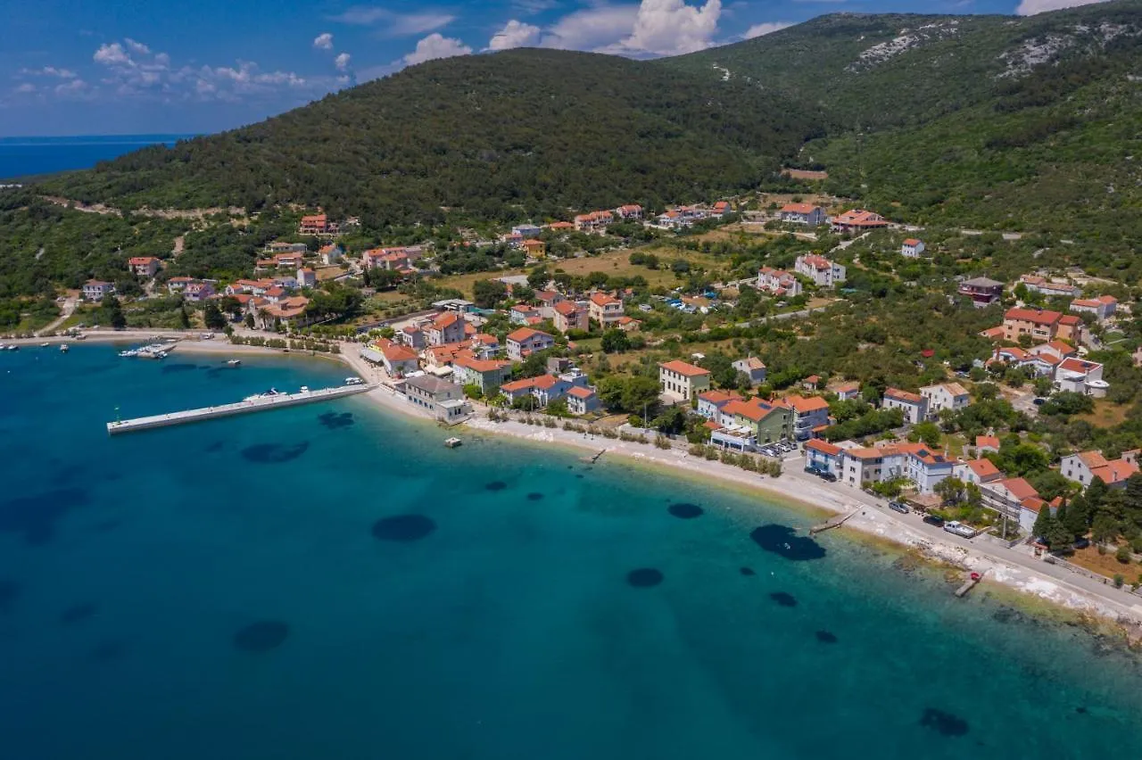 Apartmani Noris Martinšćica 0*,